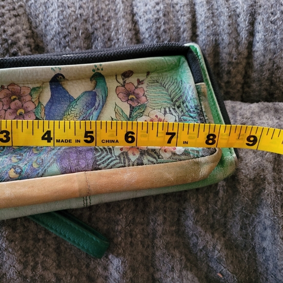 Beautiful Hand Painted soft leather Wristlet Peacock 🦚 Organizer Wallet - Picture 9 of 12
